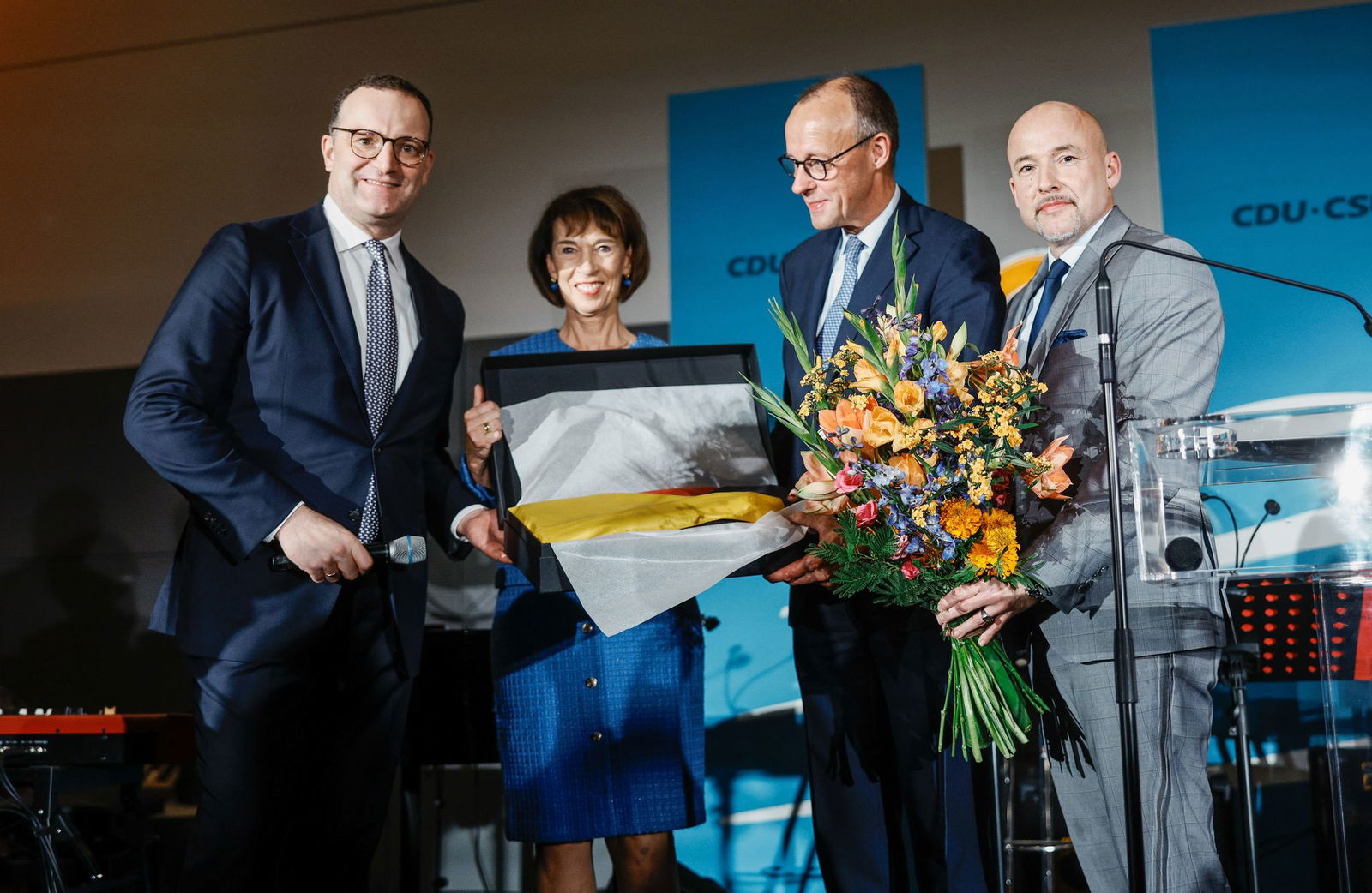 Auch Ehefrau Charlotte Merz kam zum Geburtstagsempfang.