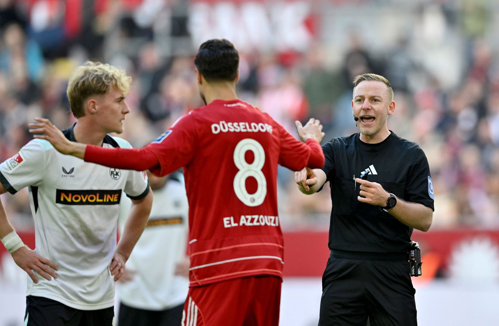 Schiedsrichter Lars Erbst im Blickpunkt