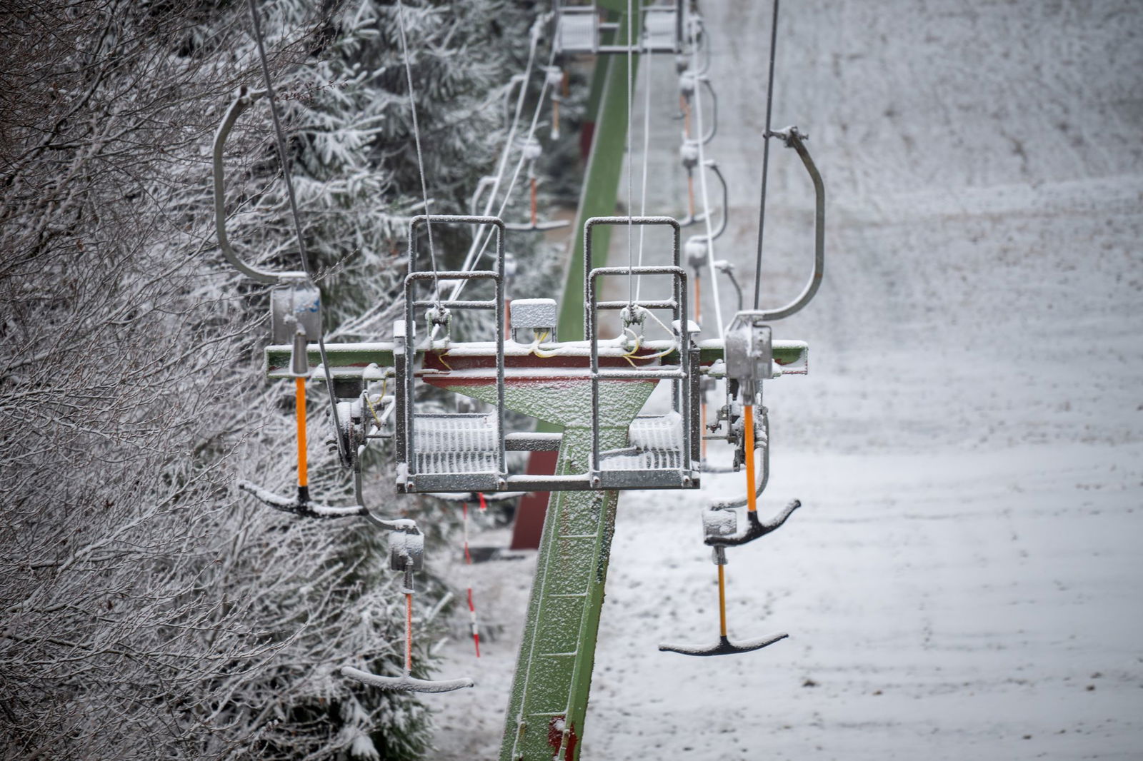 Für Liftbetrieb reicht der Schnee noch nicht.