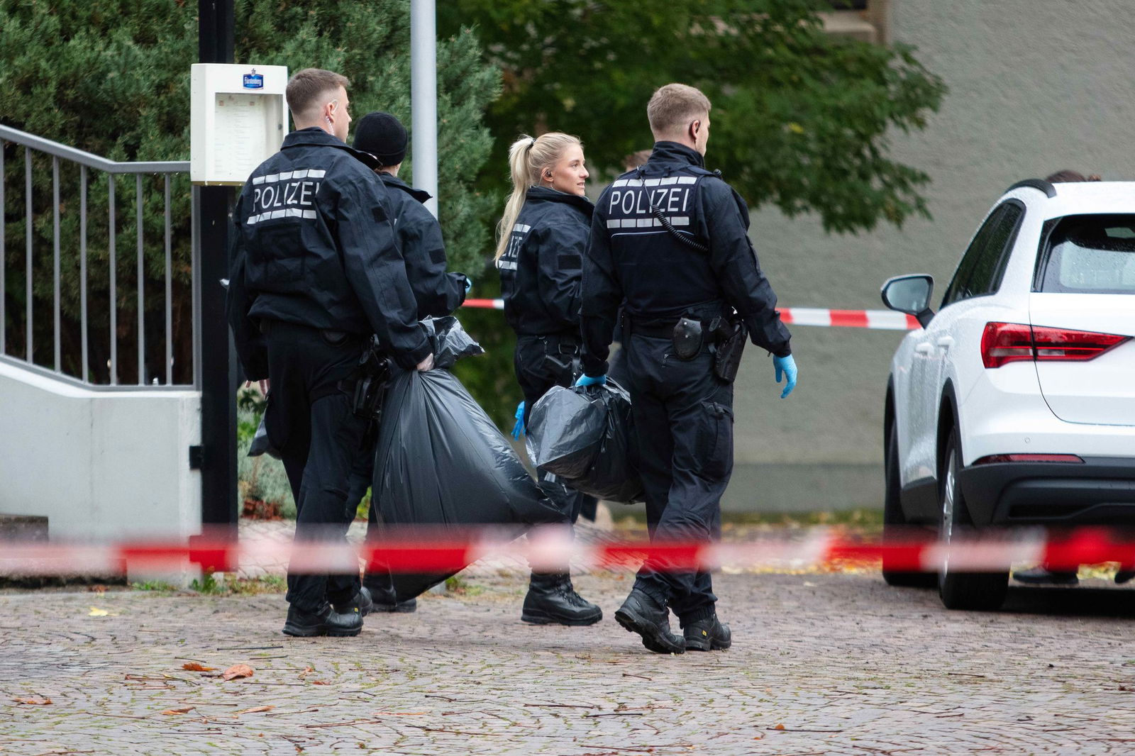 Zwei Wochen nach der Tat veröffentlichten Polizei und Staatsanwaltschaft neue Details zur Tatwaffe.