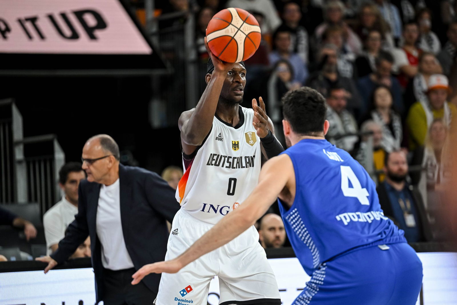 Einer von drei Europameistern gegen Israel: Isaac Bonga.