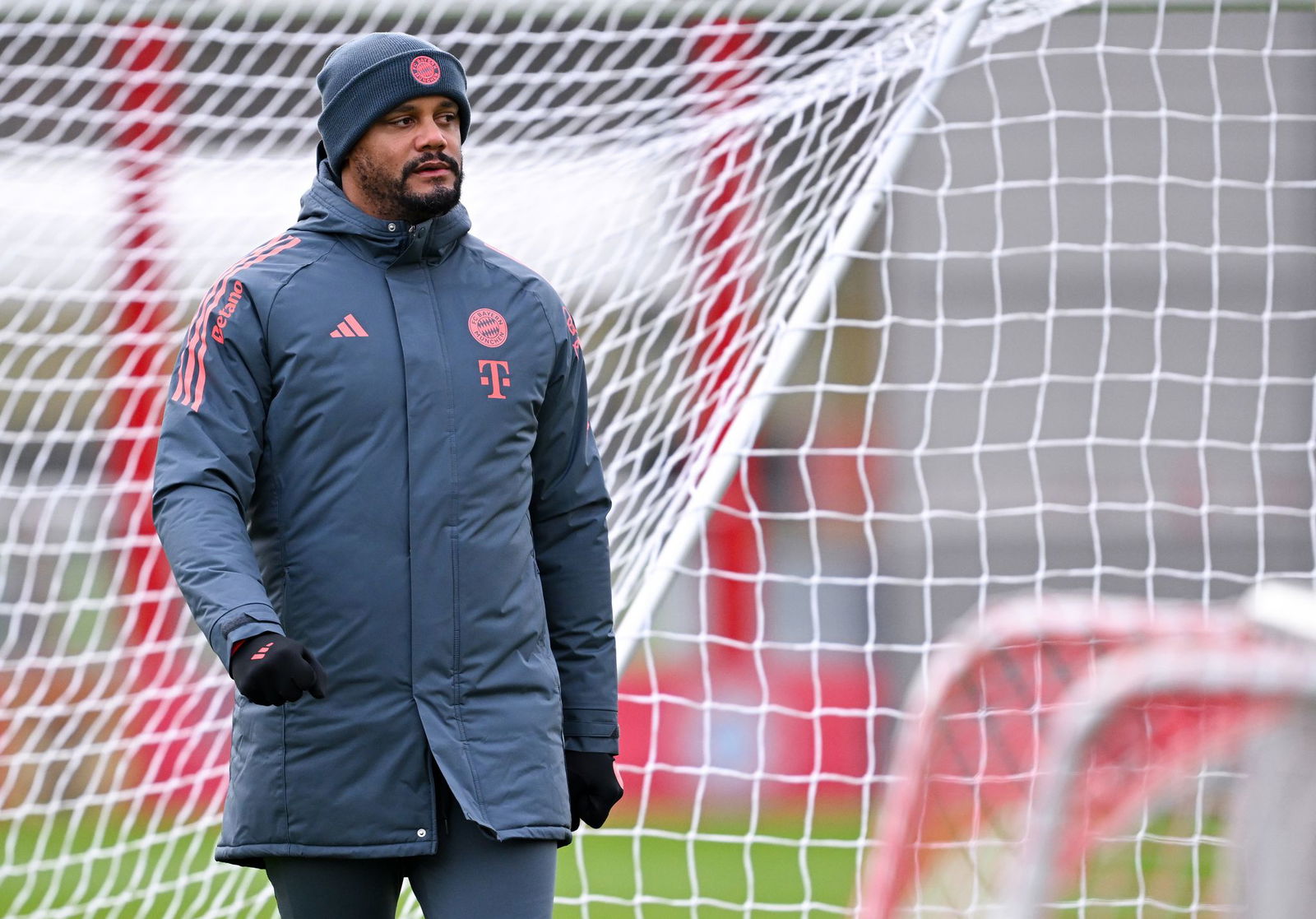 Bayern-Trainer Vincent Kompany hofft auf einen Sieg.