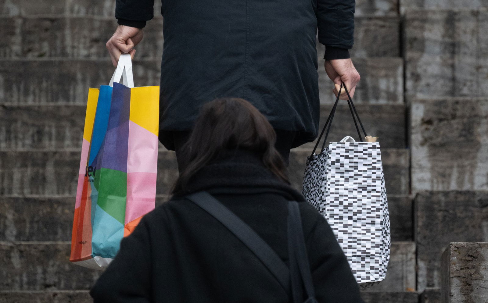 Zwei Drittel der befragten Händler spürte bislang noch kaum weihnachtliche Nachfrage. (Archivbild)