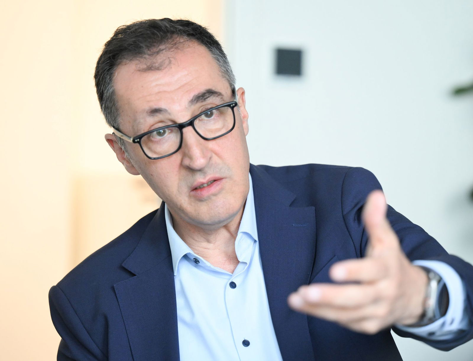 Der Grünen-Politiker Cem Özdemir kritisiert die Art, wie die «Stadtbild»-Debatte geführt wurde - und fordert mehr Anstrengungen für mehr Sicherheit im öffentlichen Raum. (Archivbild)