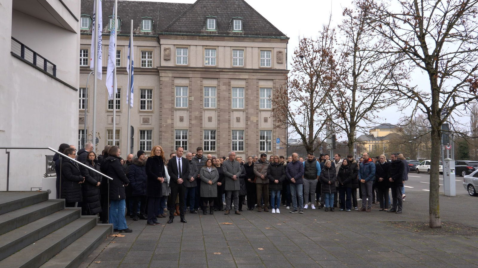 Nach dem tödlichen Angriff auf einen Gerichtsvollzieher sind viele Menschen im Saarland betroffen.