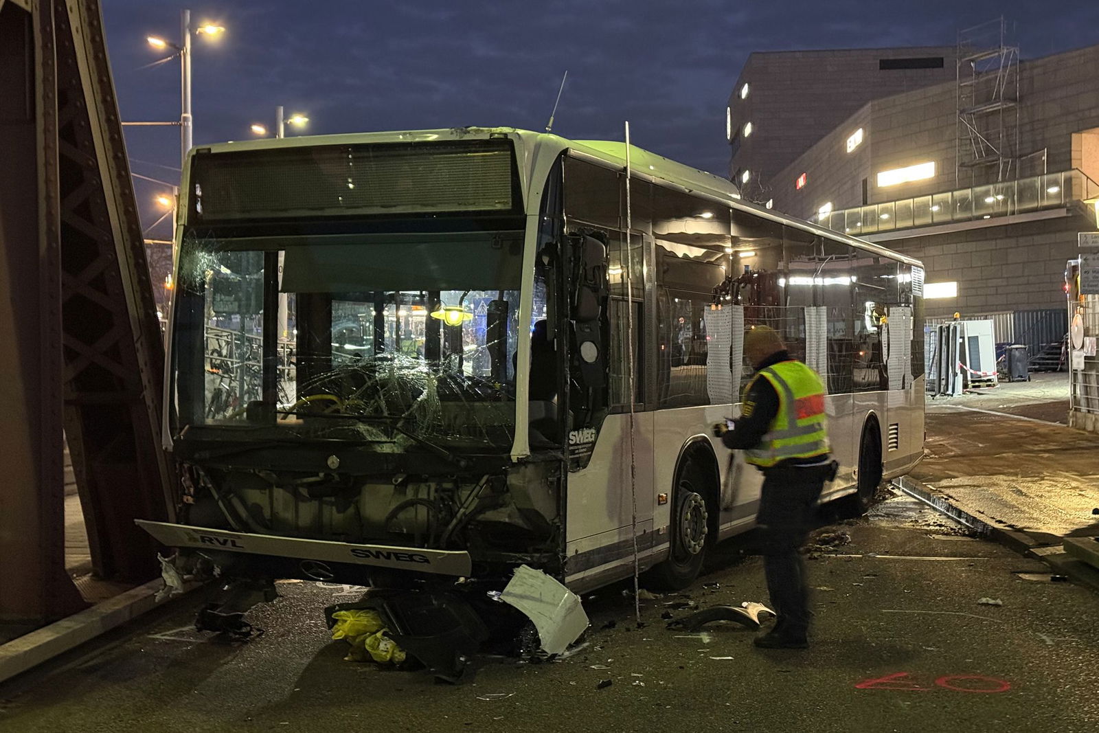 In Weil am Rhein hat es einen folgenschweren Unfall mit einem Linienbus gegeben.