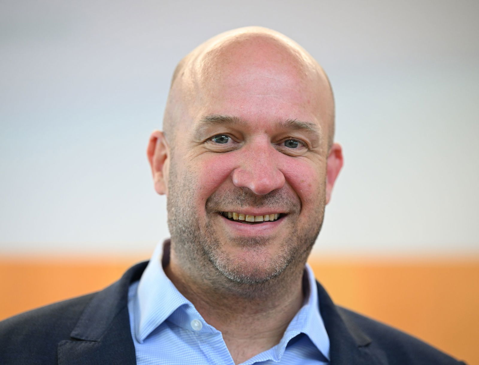 Hessens Weinbauminister Ingmar Jung (CDU) hat zu einem Weinbaugipfel eingeladen. (Archivbild)