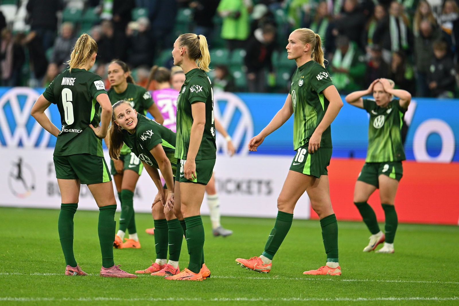 Beim Champions-League-Spiel in Lyon gab es für Wolfsburgs Fußballerinnen nichts zu holen. (Archicbild)