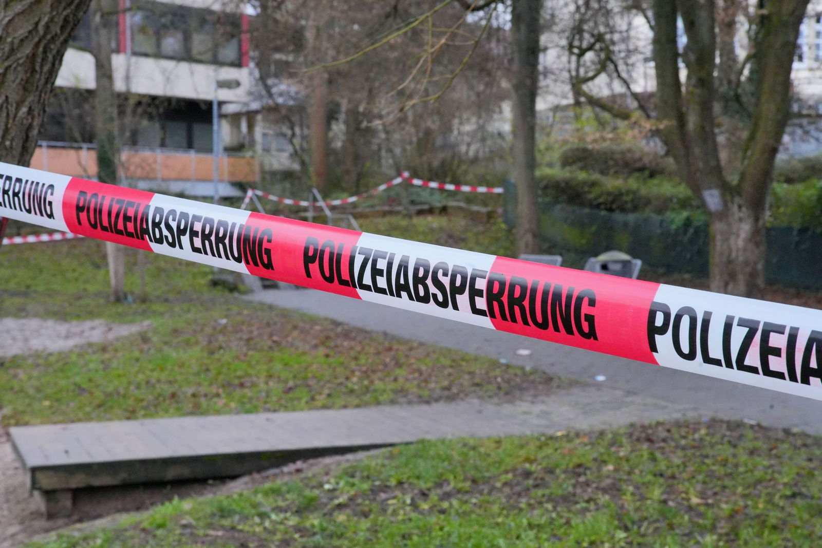 Die Polizei war in der Nacht mit einem Großaufgebot im Einsatz.