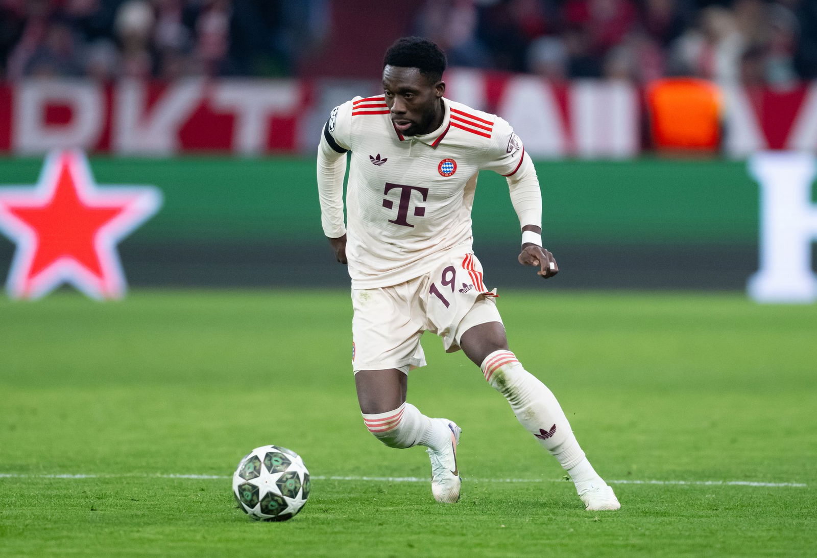 Bald wieder beim FC Bayern zurück: Alphonso Davies. (Archivbild)