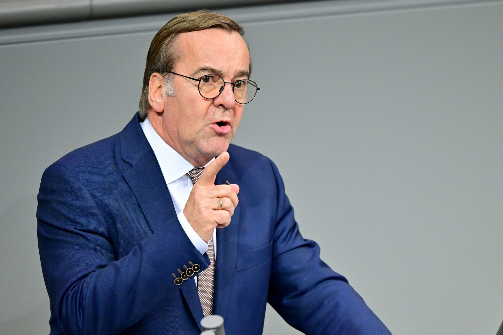 Bundestag billigt Wehrdienstgesetz