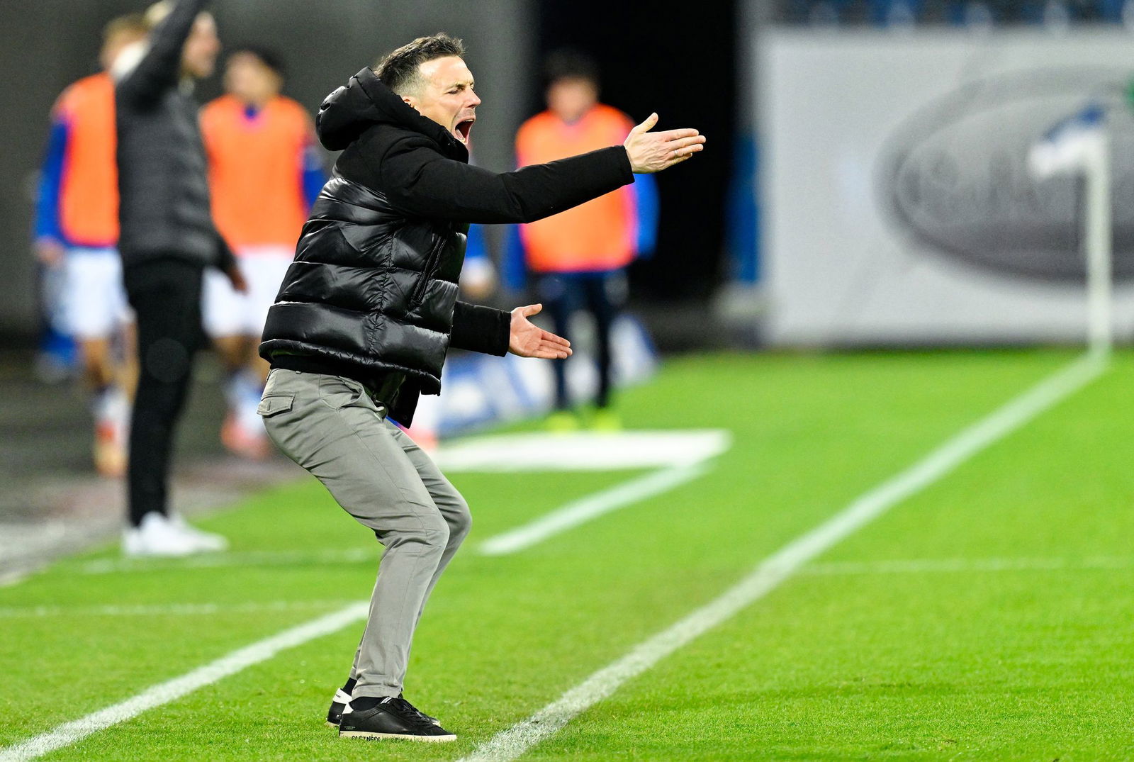 Christian Eichner musste die vierte Zweiliga-Niederlage in Serie hinnehmen.