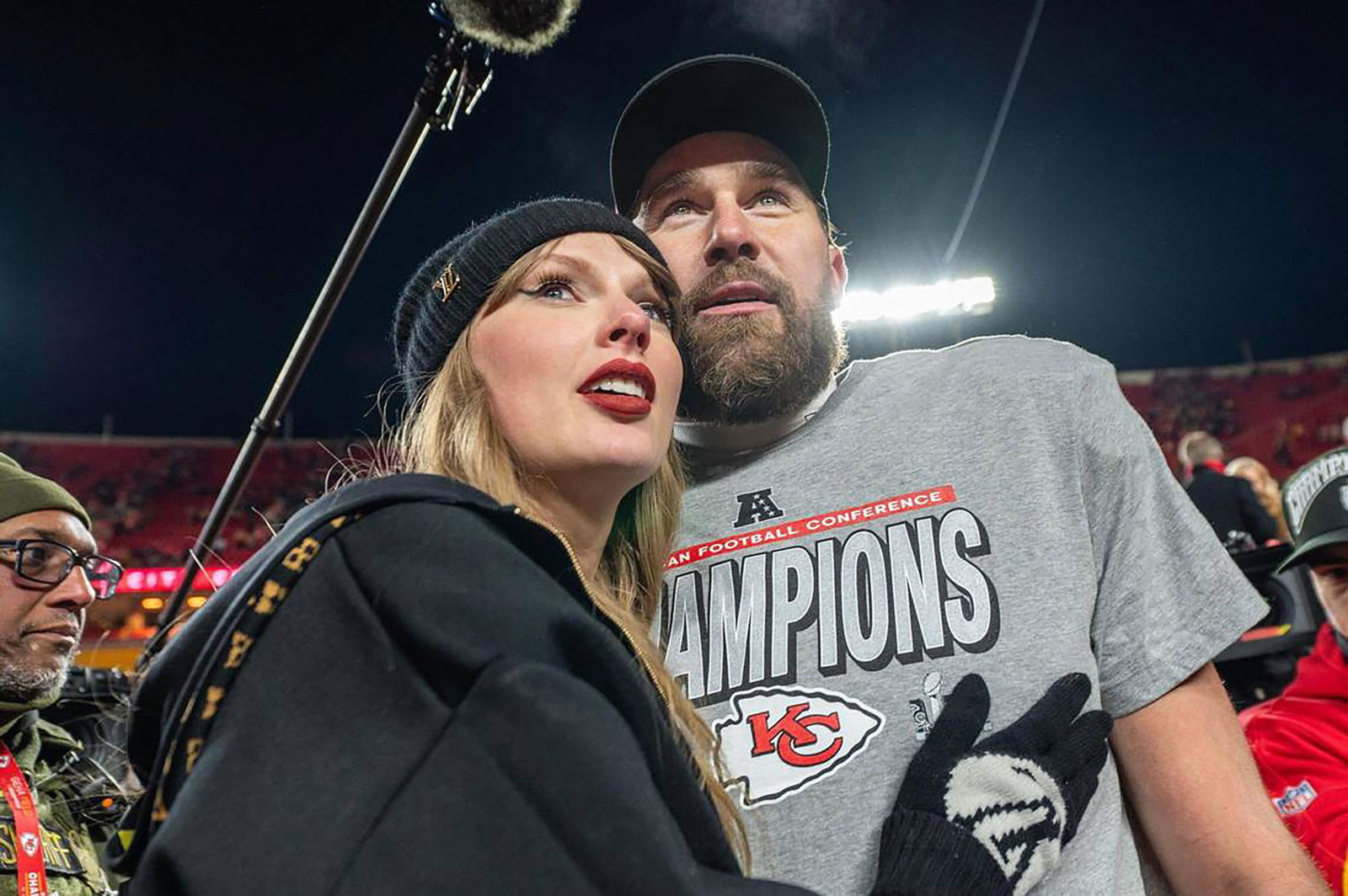 Taylor Swift und Travis Kelce sind verlobt. (Archivbild)