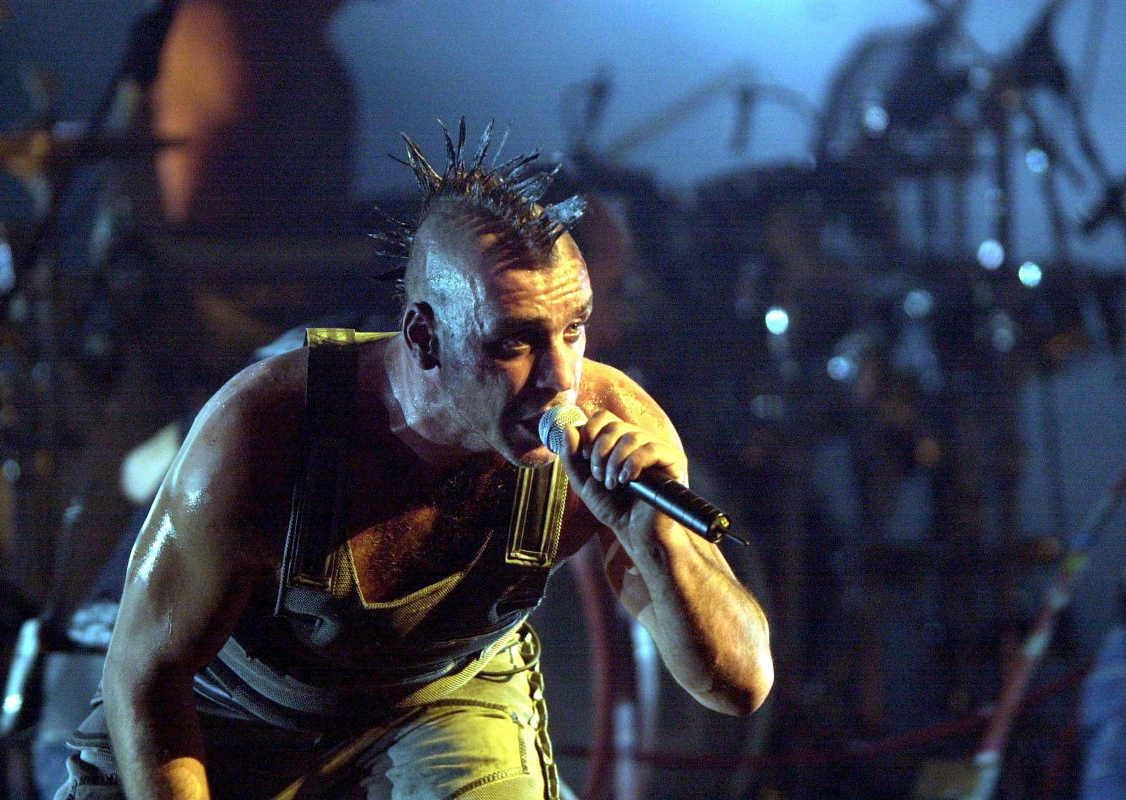 MTV zeigt nicht nur Rammstein-Videos, auch Auftritte wie der bei den MTV Europe Music Awards 2001 tragen zum internationalen Ruhm der Band bei. (Archivbild)