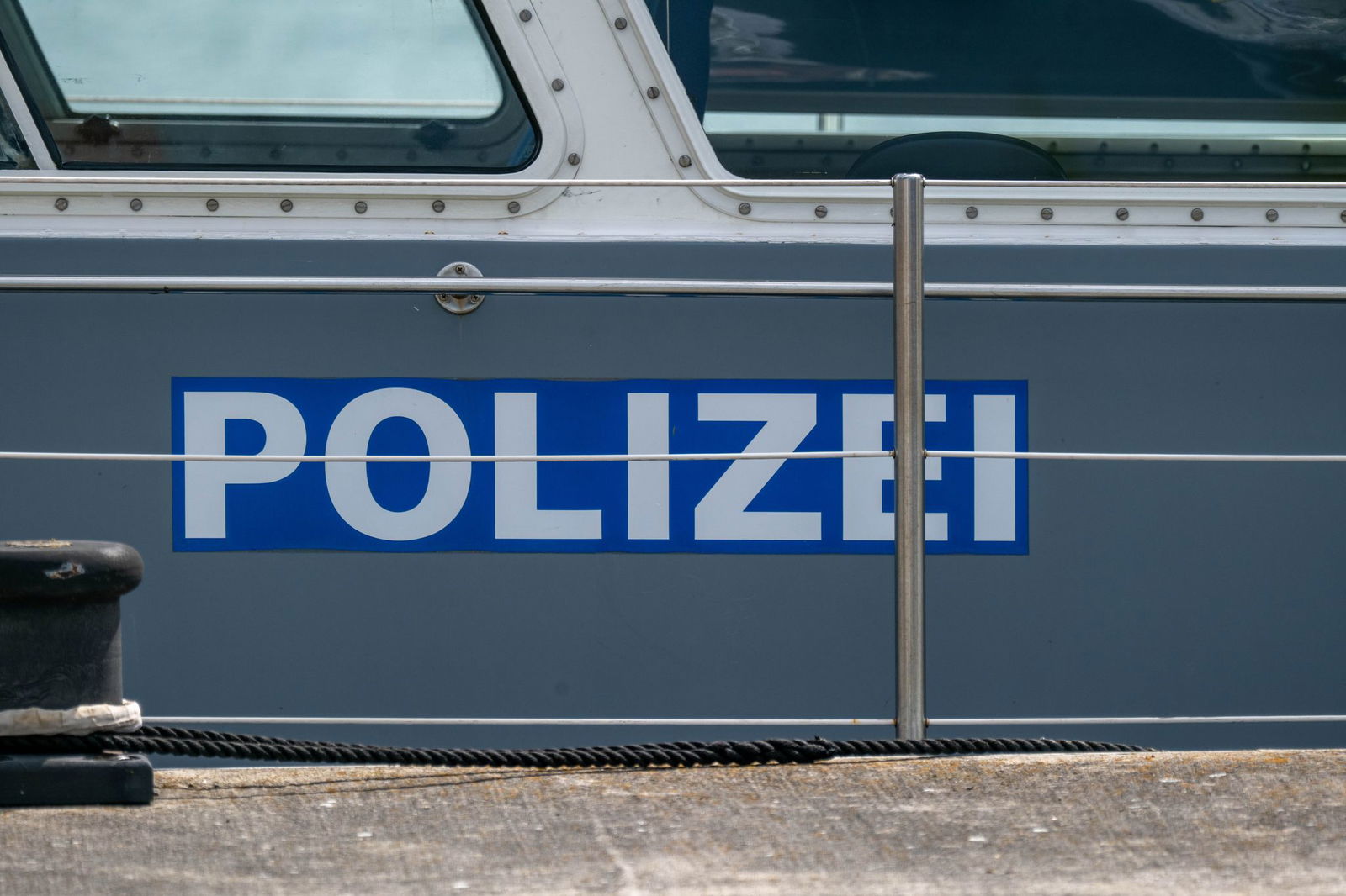 Bei einer Verunreinigung von Gewässern sind die Ermittlungen der Polizei nach den Worten eines Sprechers oft schwierig. (Symbolbild)