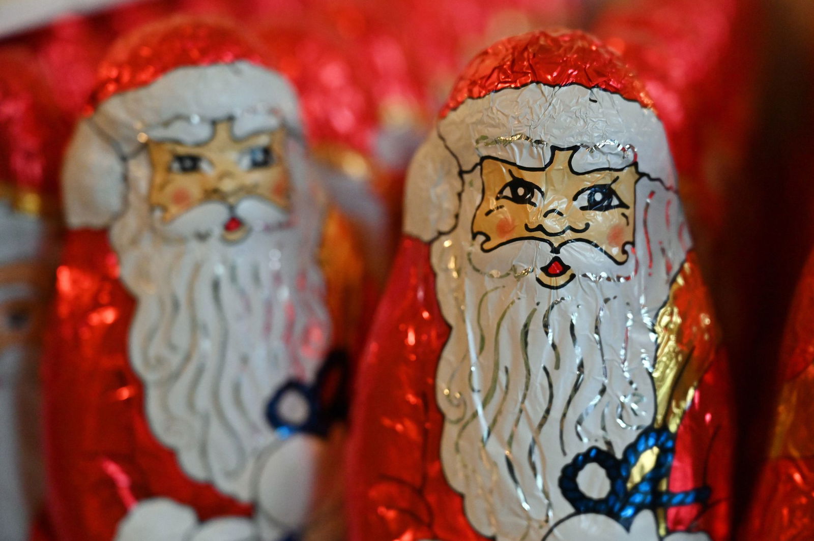 Einen Weihnachtsmann aus Schokolade ließ sich ein Einbrecher in Ludwigshafen schmecken. (Symbolbild)