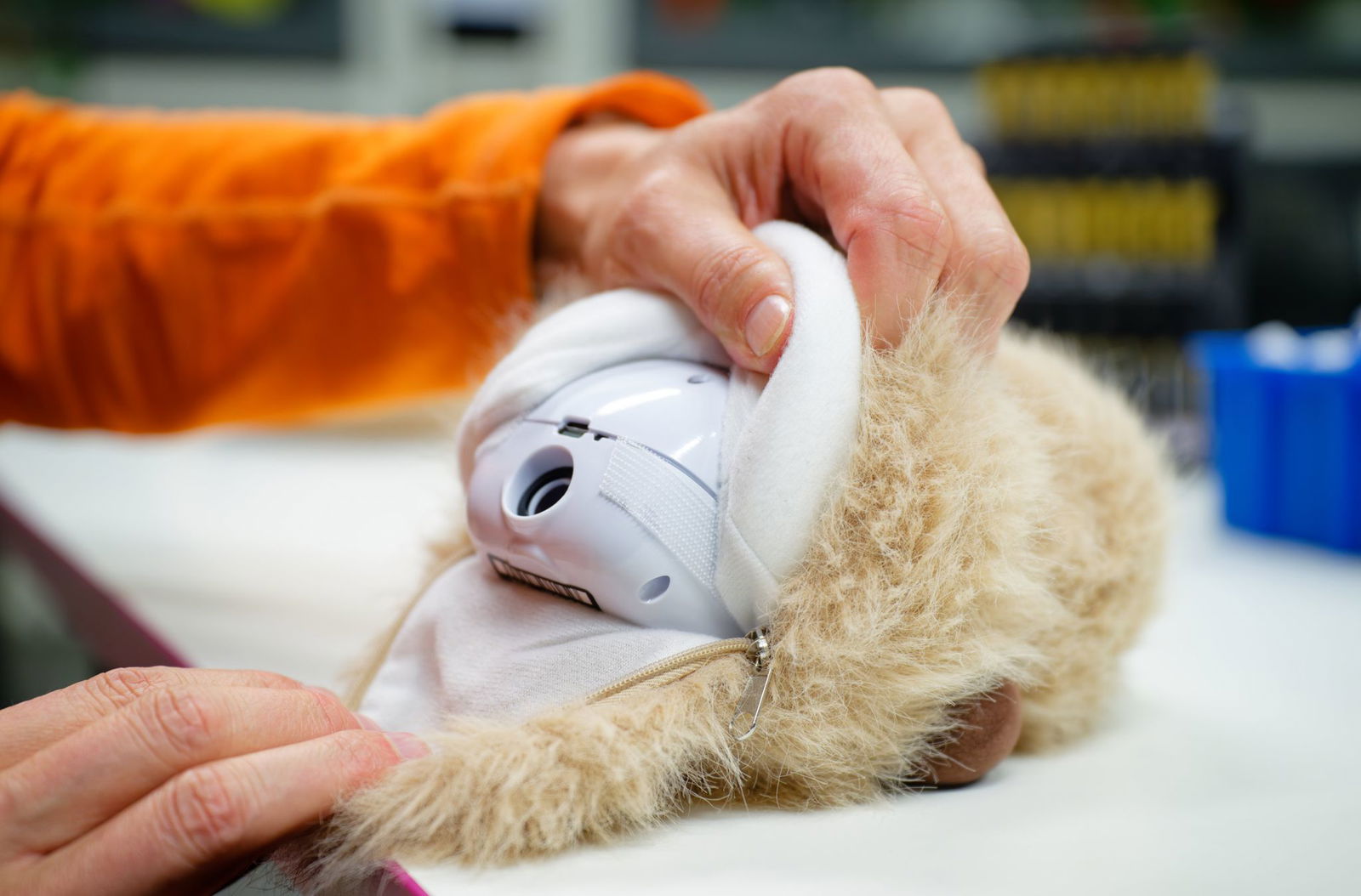 Zieht man den «Booboos» das Fell ab, wird das technische Innenleben sichtbar.