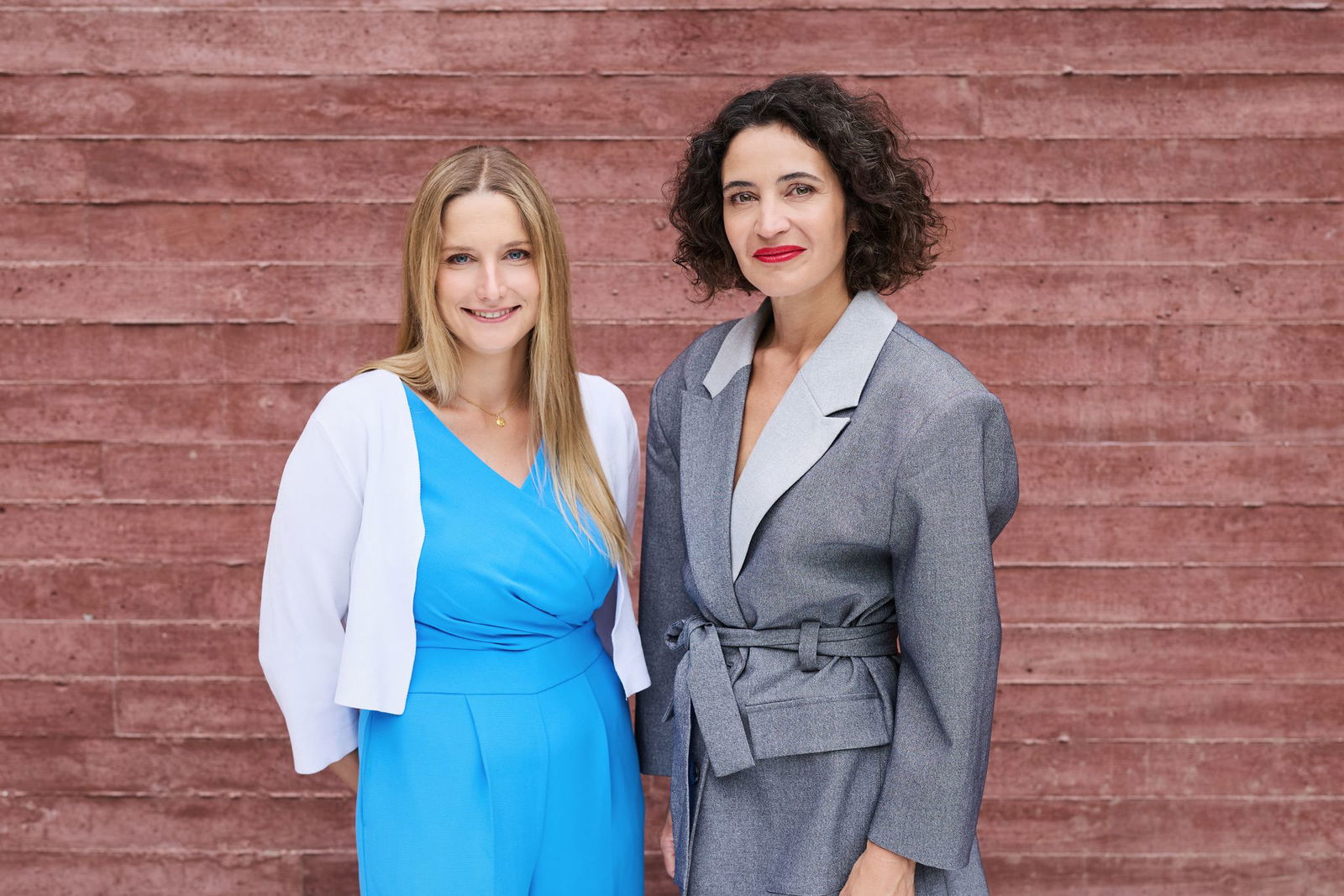 Die US-Regierung hat ein Einreiseverbot gegen die beiden HateAid-Geschäftsführerinnen Josephine Ballon (links) und Anna-Lena von Hodenberg wegen angeblicher Zensur amerikanischer Online-Plattformen verhängt. (Archivbild)