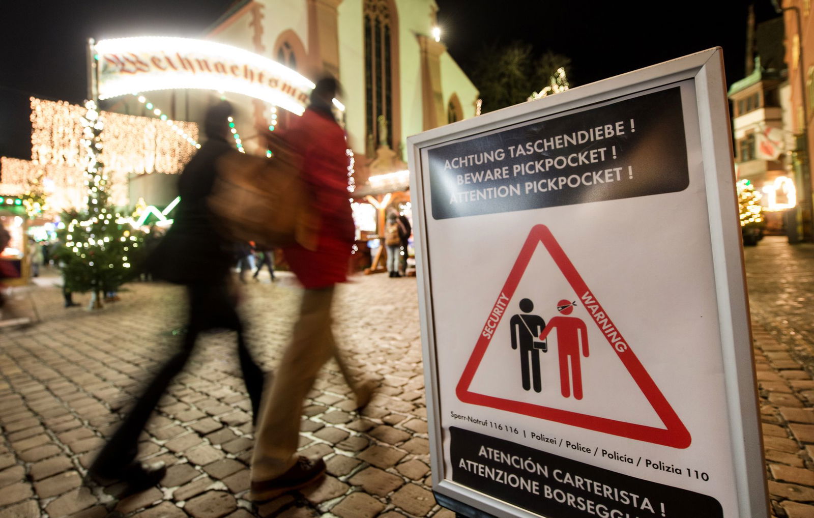 Die Zahl der Taschendiebstähle geht seit Jahren zurück.
