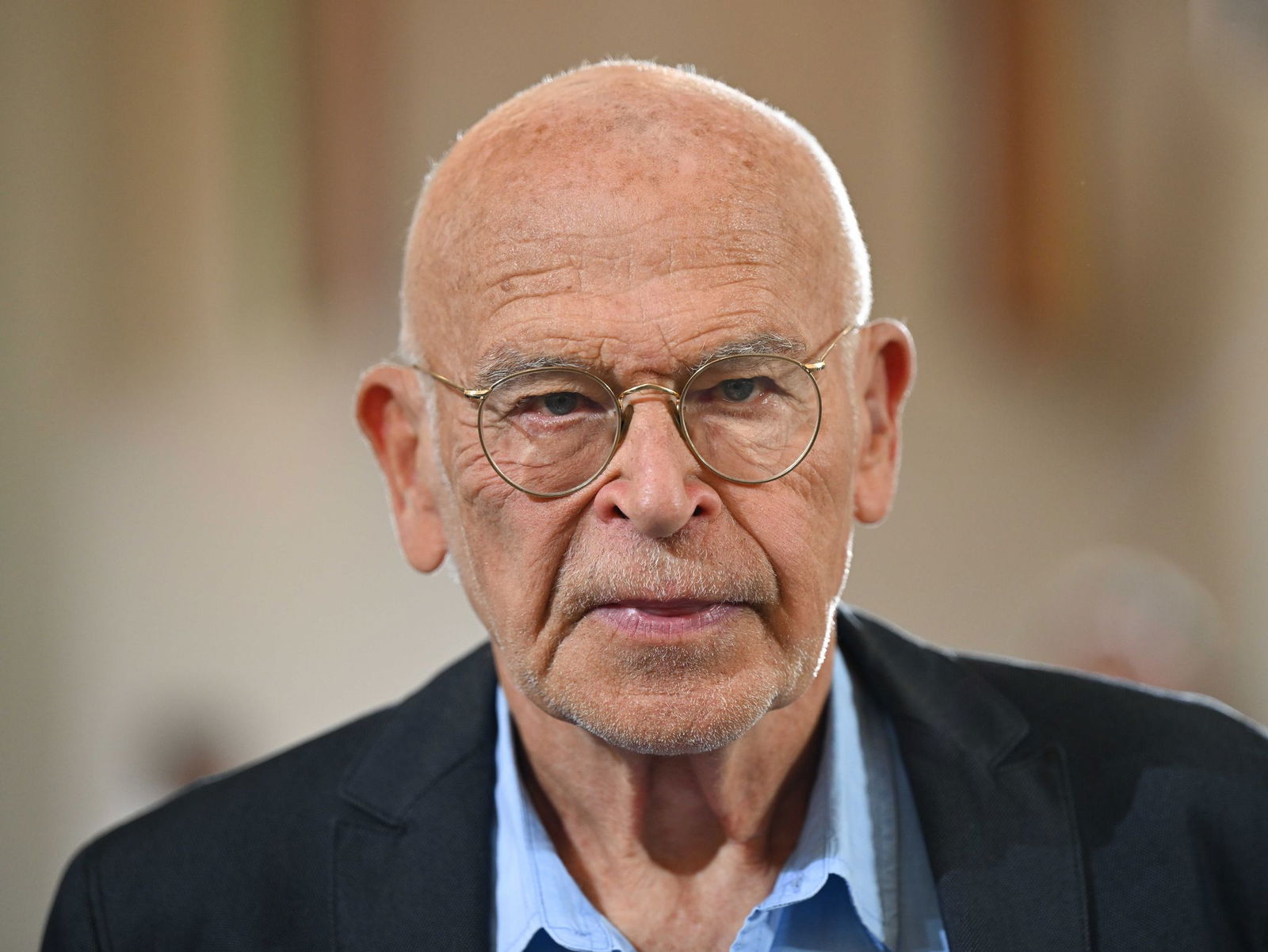 Günter Wallraff hat an Weihnachten ambivalente Gefühle: Er meidet Konsum, aber er schätzt die eigentliche Bedeutung des Festes. (Archivbild)