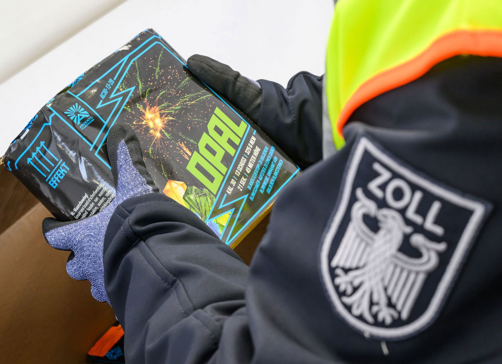 Feuerwerk aus dem Ausland erfüllt laut Zoll oft nicht die deutschen Kriterien. (Archivbild) 