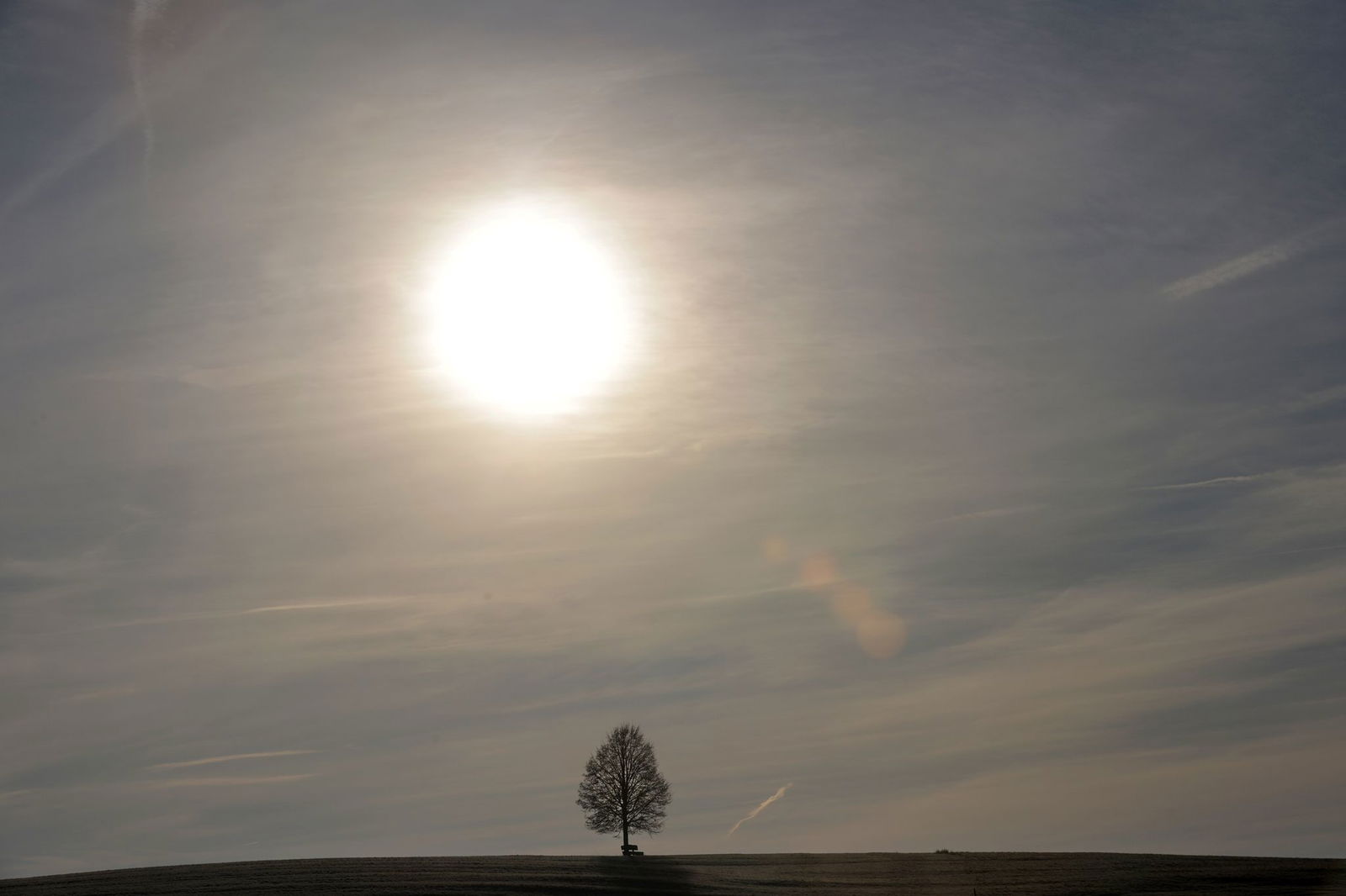 Eher trüb beginnt die Weihnachtswoche beim Wetter. (Symbolbild)