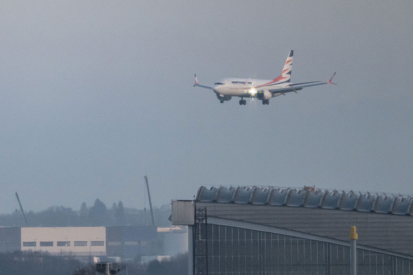 Vergangene Woche landete eine Chartermaschine mit geflüchteten Afghaninnen und Afghanen an Bord am Flughafen Berlin-Brandenburg. (Archivbild)