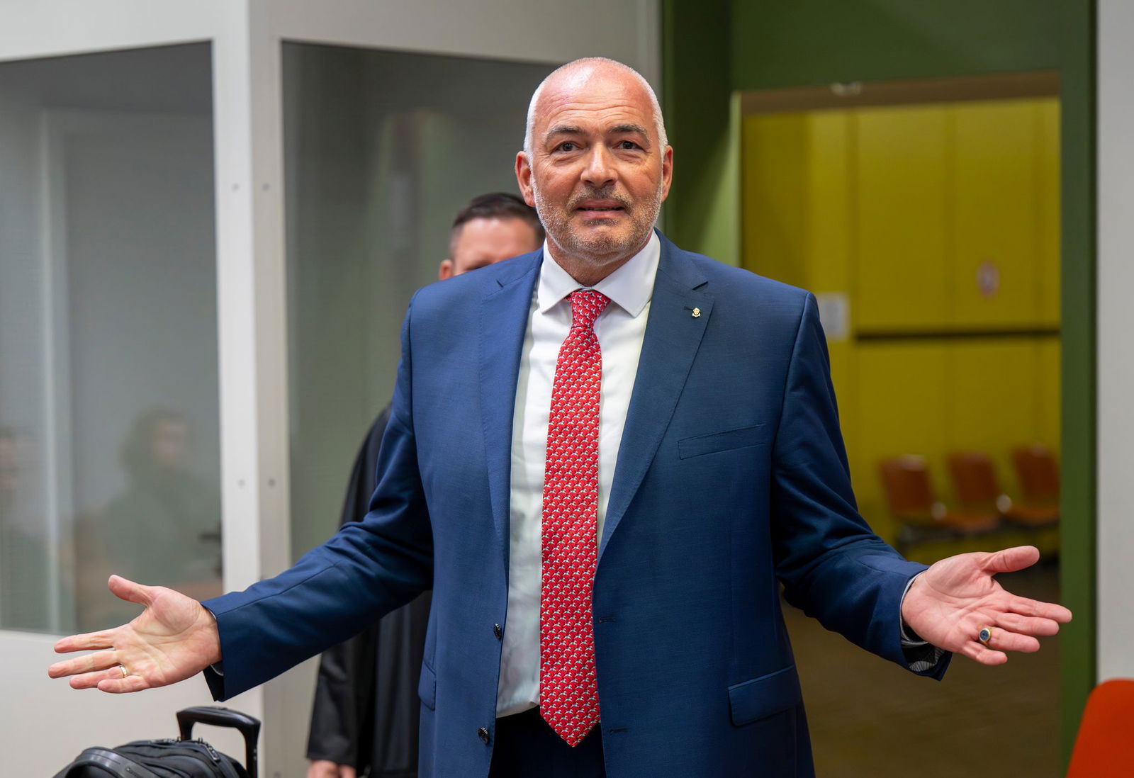 Fischer muss sich wegen des Vorwurfs der Bestechlichkeit vor dem Oberlandesgericht verantworten. (Archivbild)