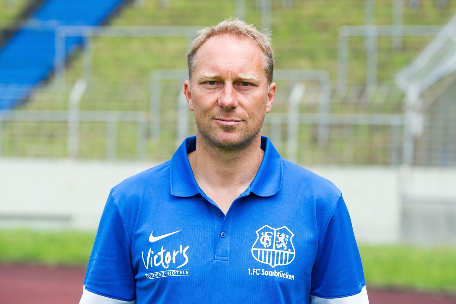 Jürgen Luginger bleibt Saarbrücken-Trainer bis Saisonende. (Archivbild)