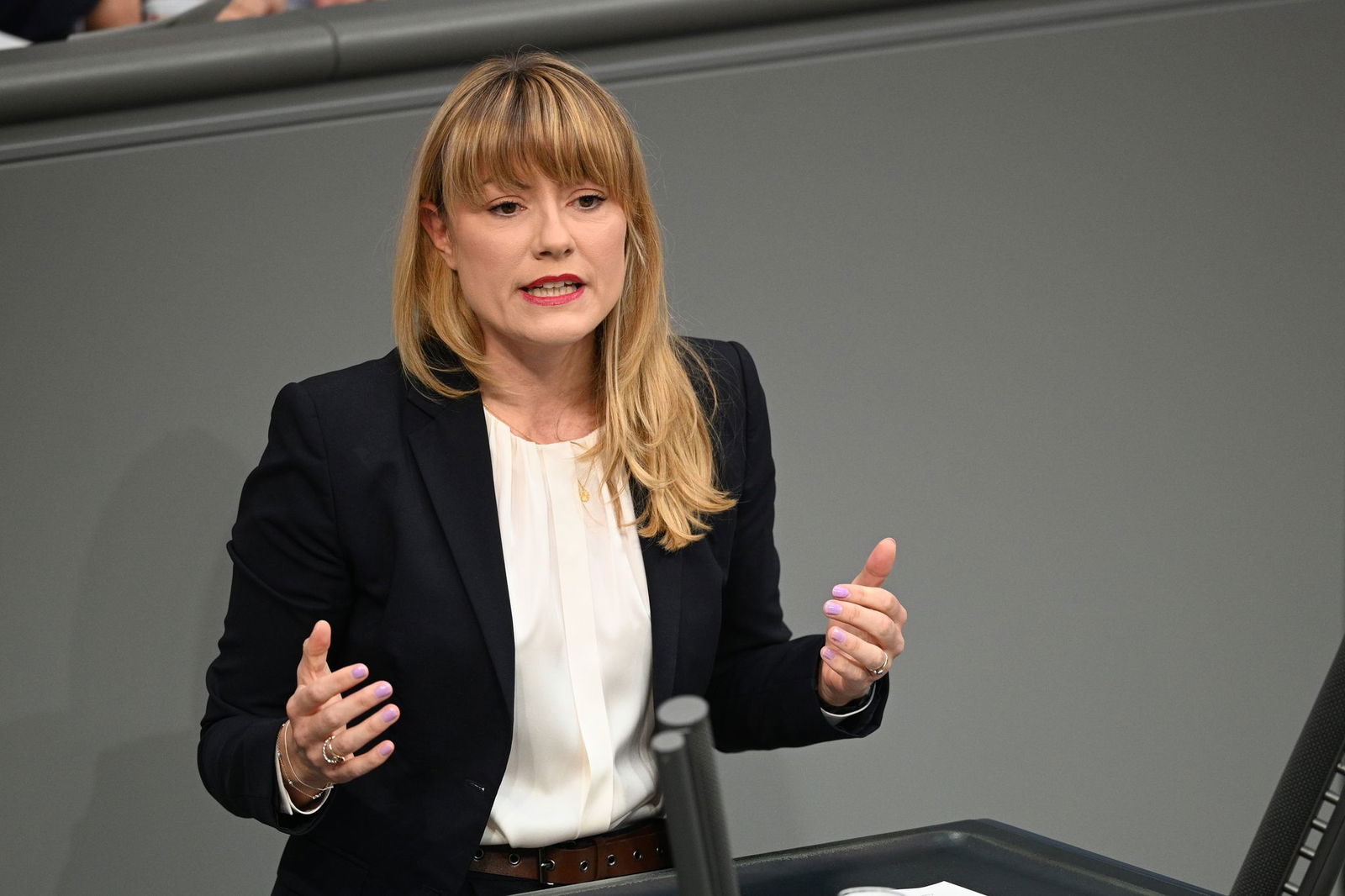 Die Linken-Abgeordnete Clara Bünger warnt davor, die Frage zu ignorieren. (Archivbild)