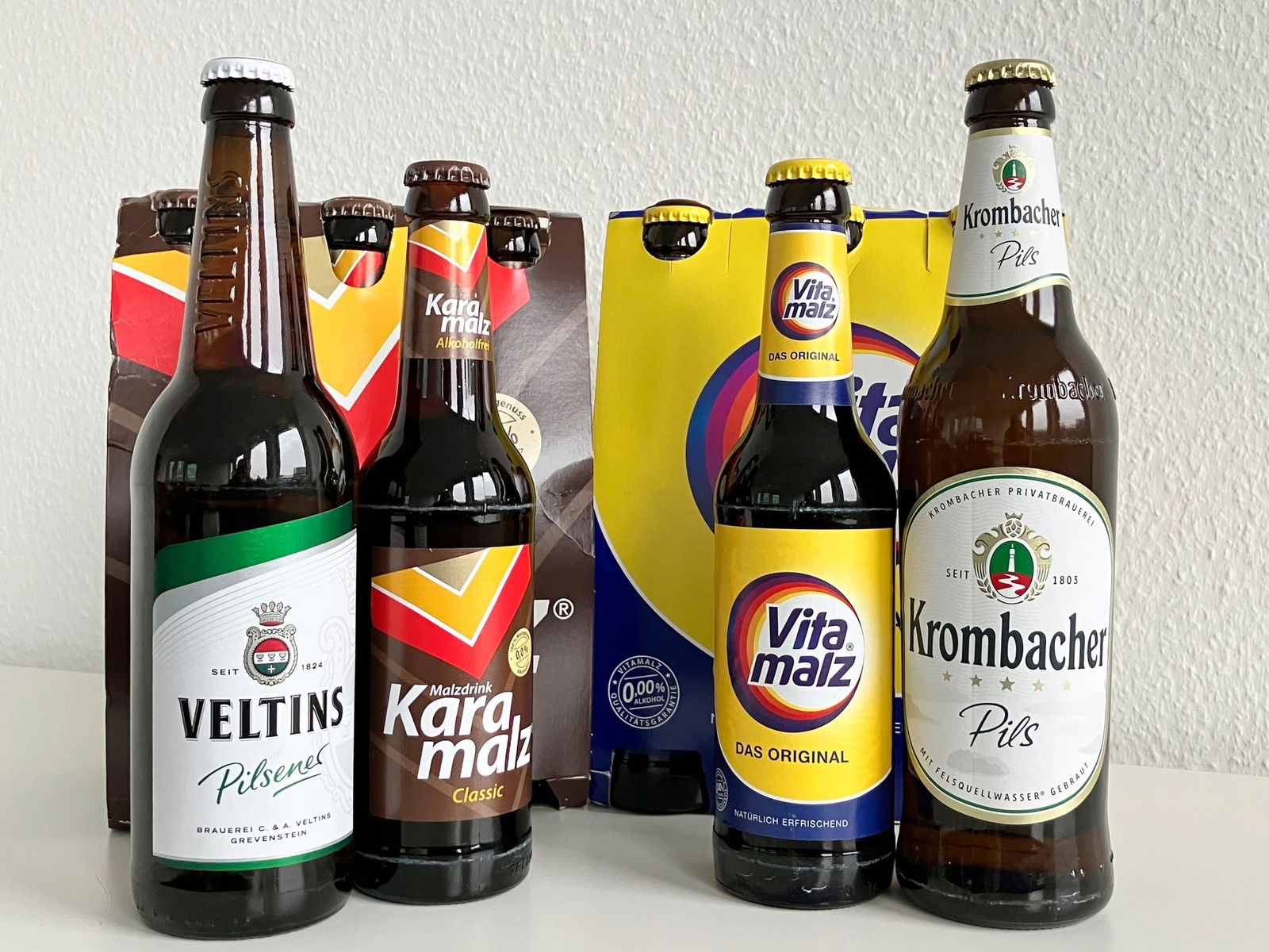Krombacher hat schon vor Jahren Vitamalz übernommen, Rivale Veltins zieht mit dem Kauf der Marke Karamalz nach: Die beiden Großbrauereien aus Nordrhein-Westfalen liefern sich jetzt bei Malzgetränken ein Kopf-an-Kopf-Rennen.