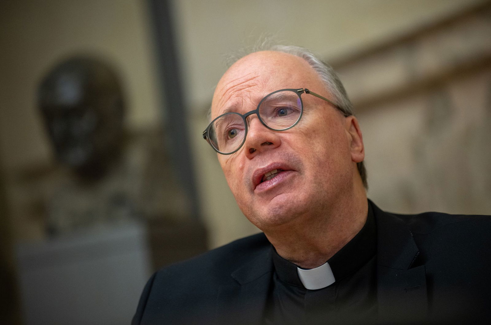 Vor allem die individuelle Aufarbeitung von Missbrauch geht noch lange weiter, meint der Trierer Bischof. (Archivbild)