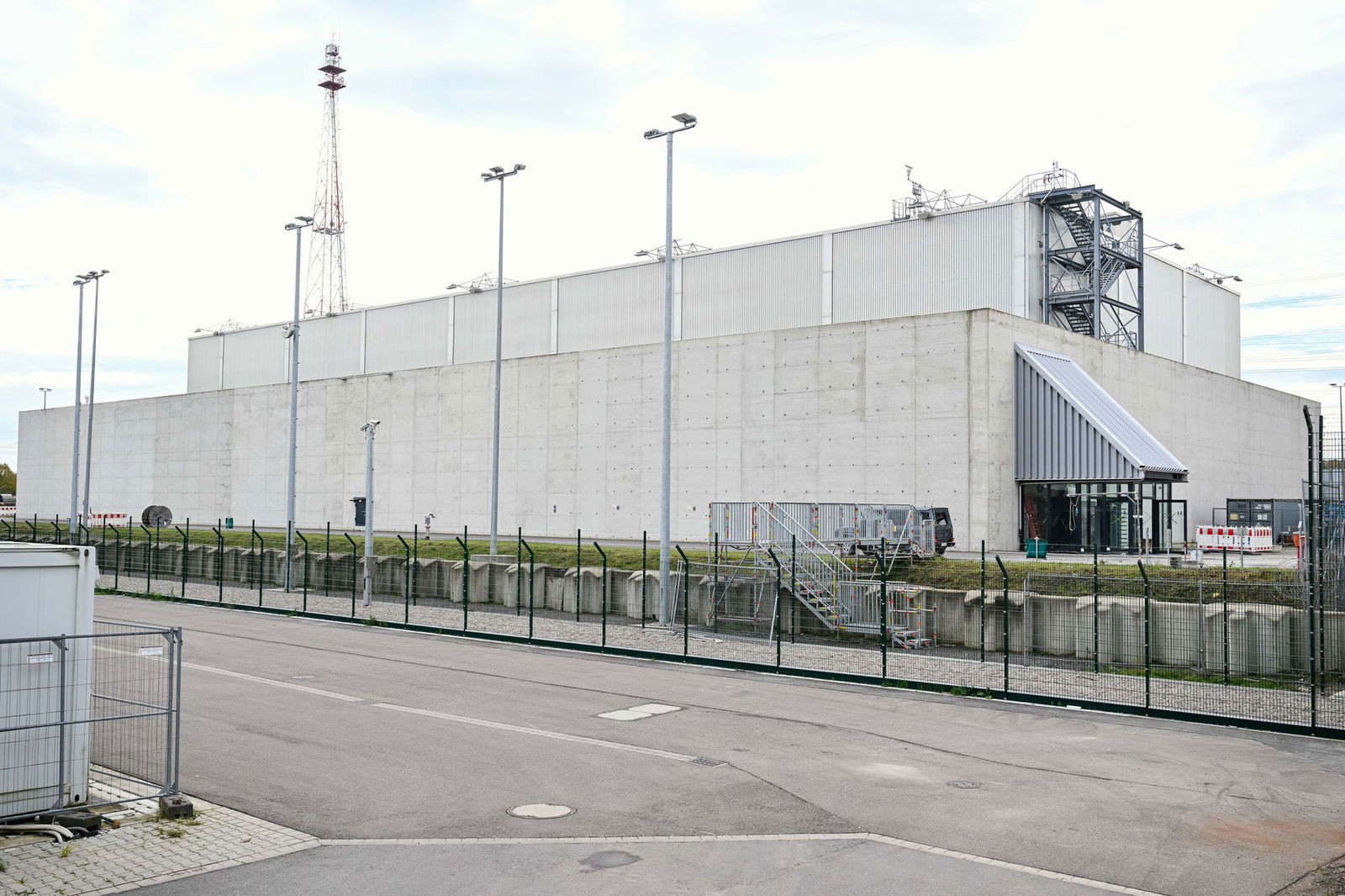 Im Brennelemente-Zwischenlager in Philippsburg befinden sich 106 Behälter. (Archivbild)