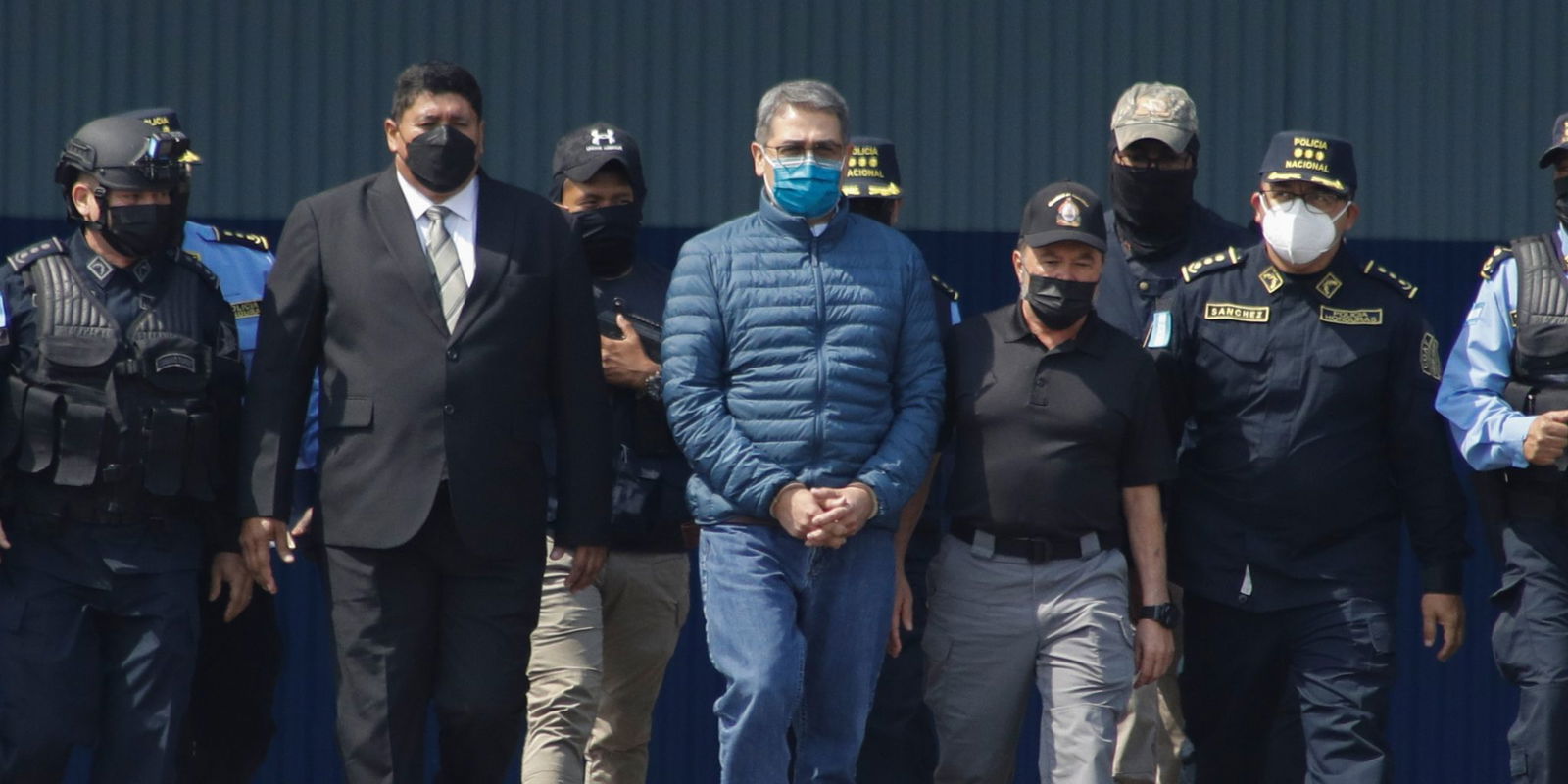 Trump will den als Drogendealer verurteilten Ex-Präsidenten von Honduras begnadigen