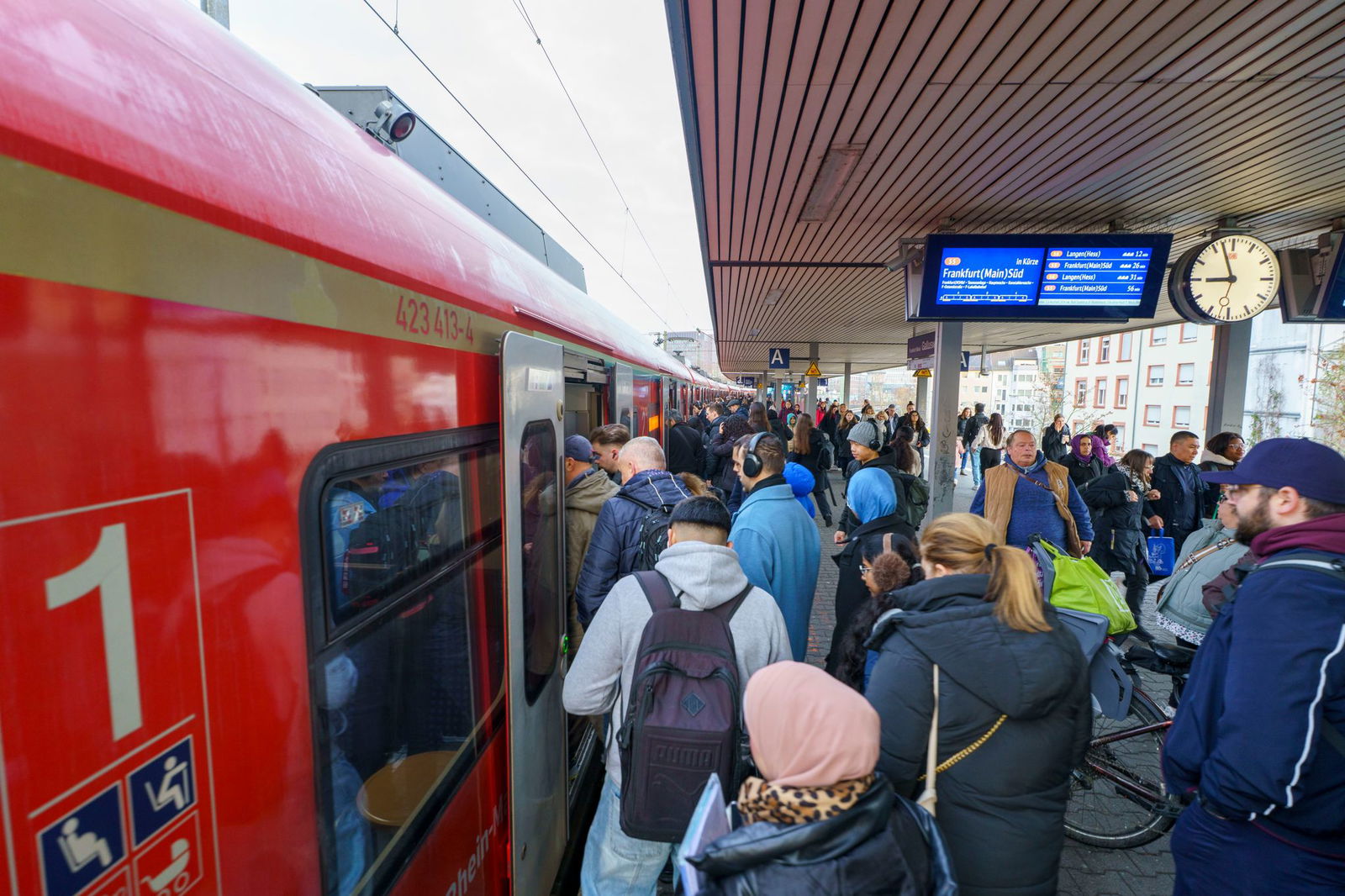 Der S-Bahnverkehr ist gestört.