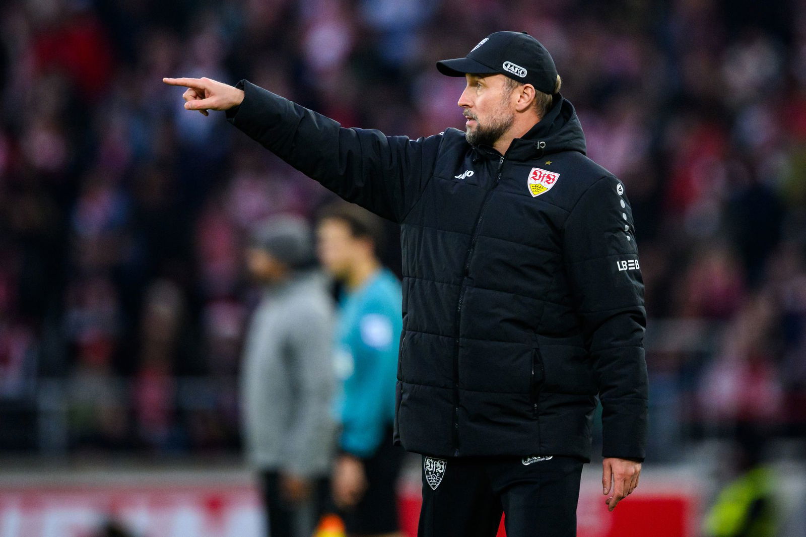 Sebastian Hoeneß und der VfB haben am Samstag Hoffenheim zu Gast. (Archivbild)