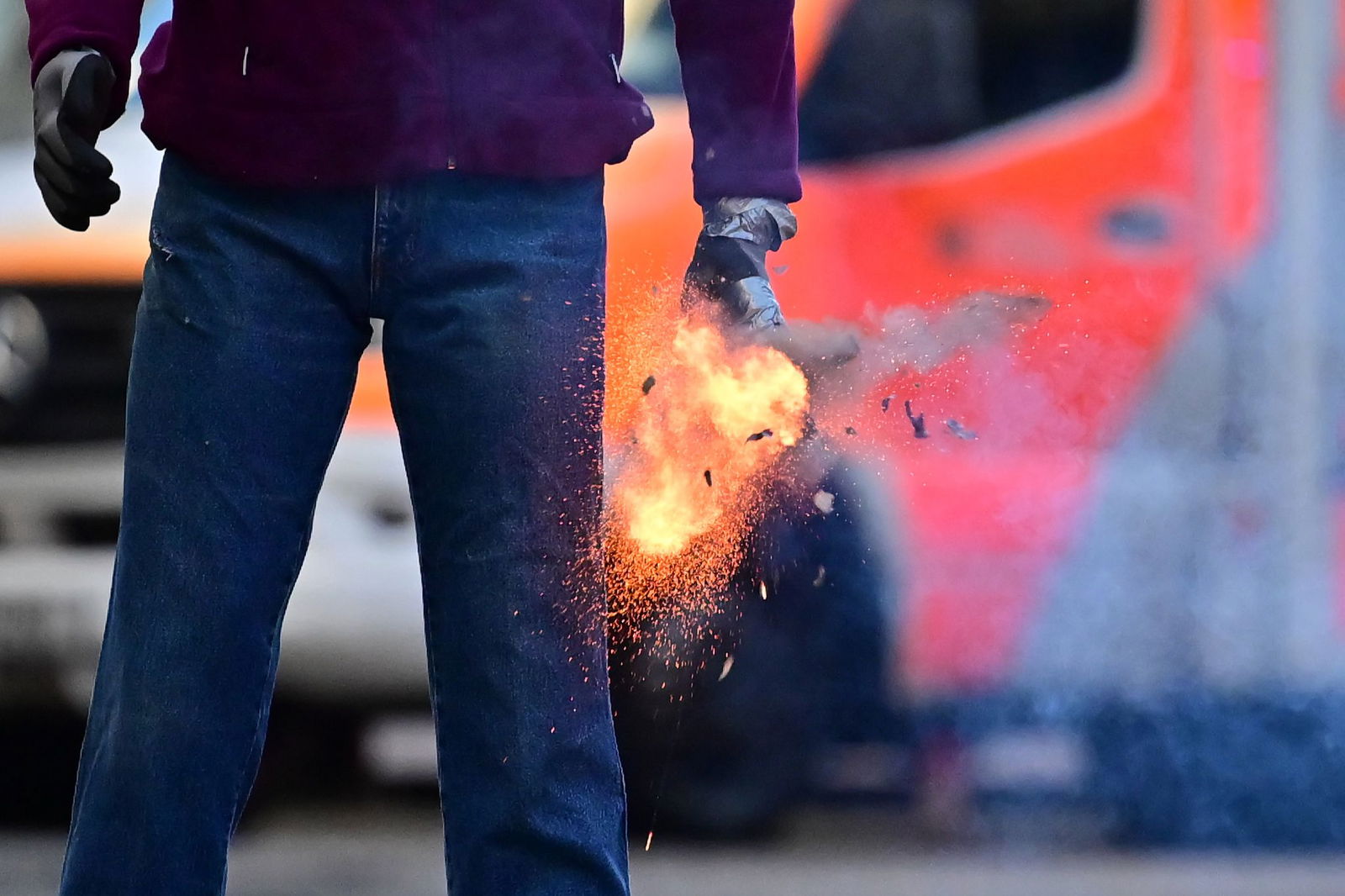 Löste ein Feuerwerkskörper den Brand aus? (Symbolbild)