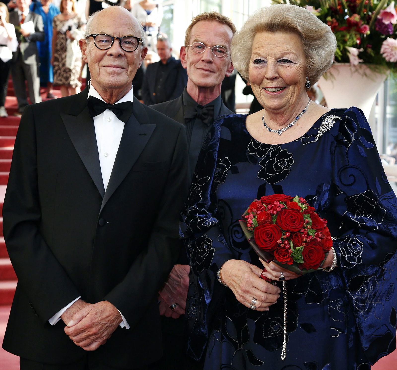  Hans van Manen mit der damaligen niederländischen Königin Beatrix. 