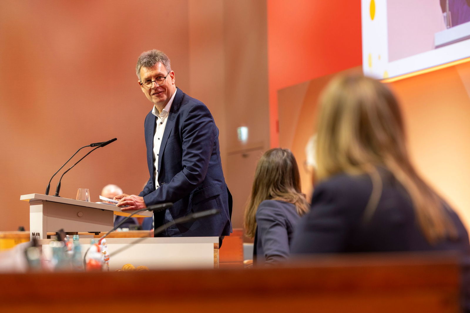 Aus Sicht von Präsident Thomas Weikert steht der DOSB geschlossen hinter einer Olympia-Bewerbung - egal, welcher Kandidat es am Ende wird.