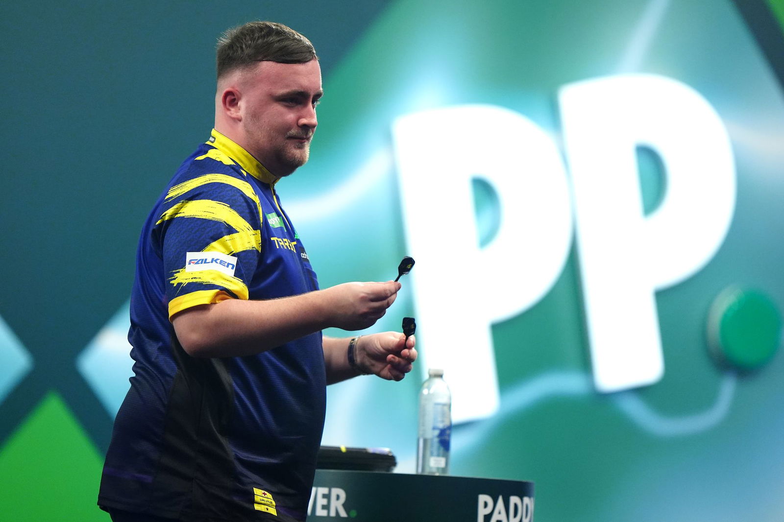 Luke Littler musste sich als Kind einer Operation an den Augen unterziehen. (Archivbild)