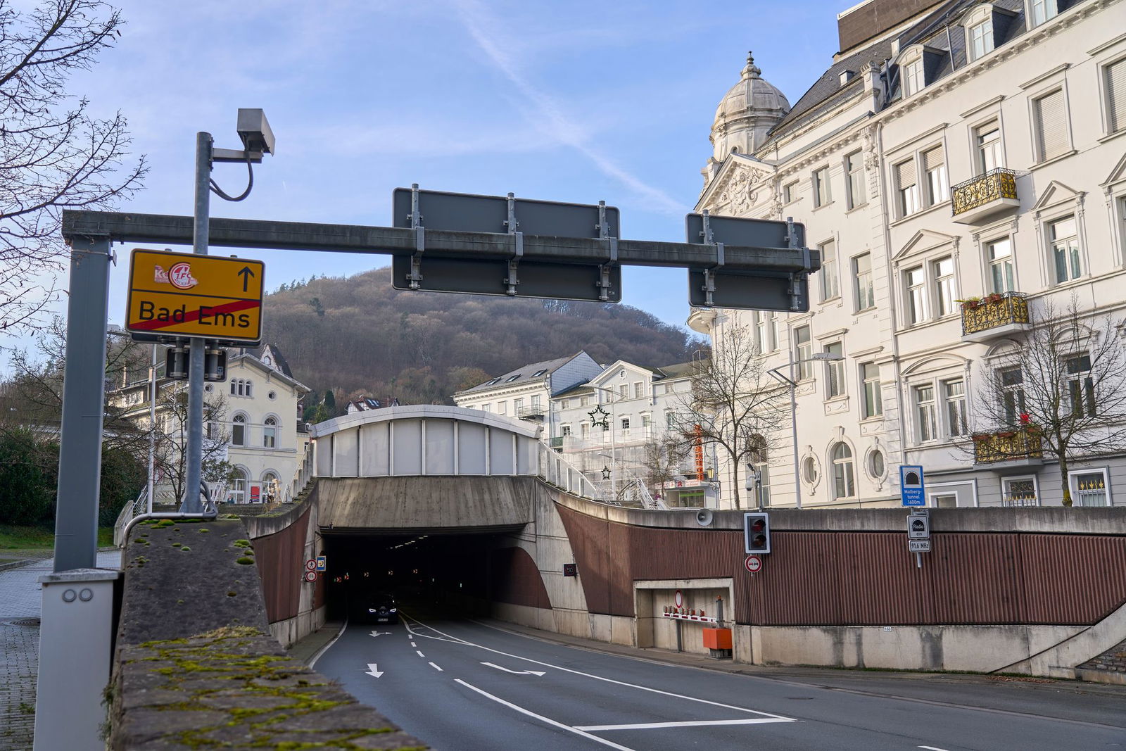 Die neue Tunnel- und Verkehrszentrale soll Mitte 2027 in Koblenz ihren Betrieb aufnehmen.