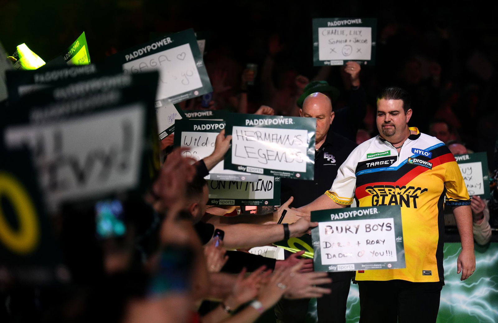 Der frühere WM-Halbfinalist beim Einlauf.
