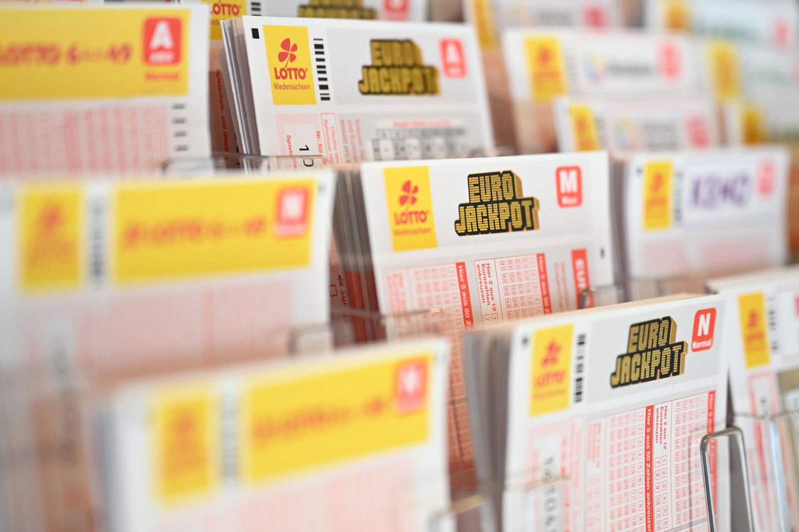 72 Lottogewinne lagen 2025 bei über 100.000 Euro. (Symbolbild)