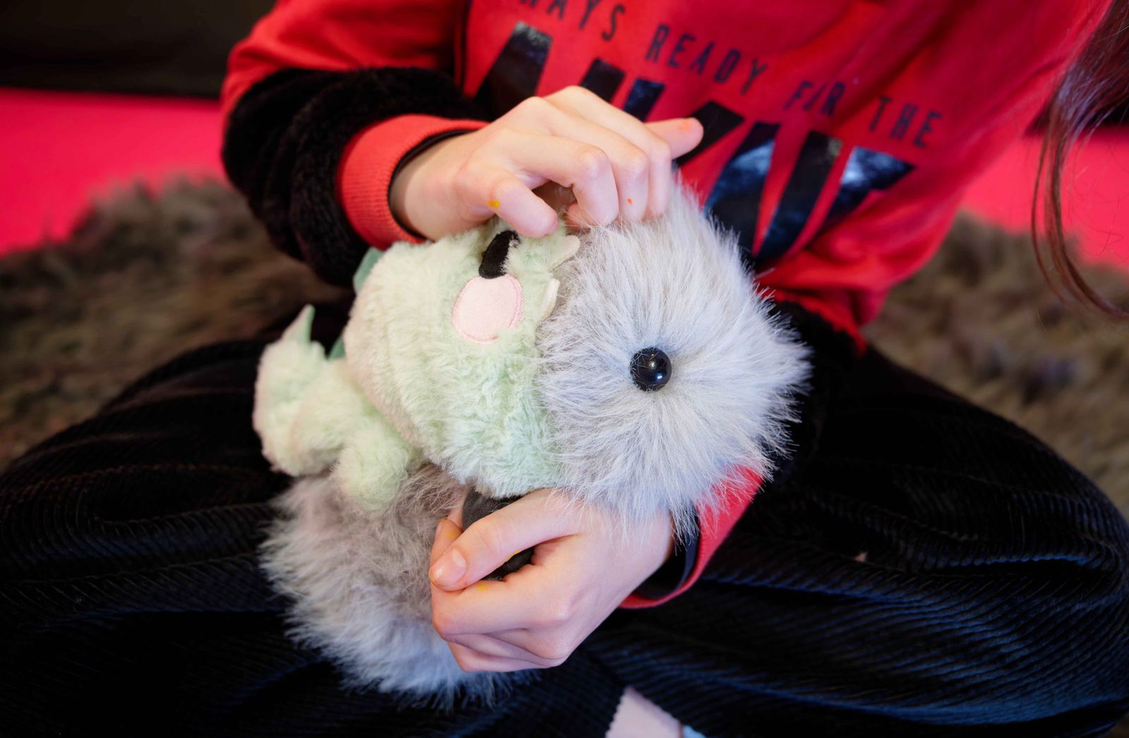 Im «Elektronischen Streichelzoo» im ZKM Karlsruhe können Interessierte Roboter-Meerschweinchen streicheln.