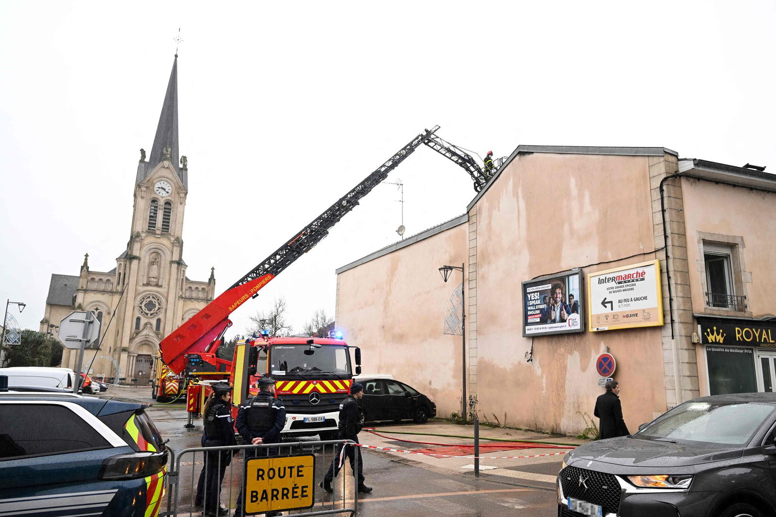 Das Feuer überraschte die Bewohner mitten in der Nacht.