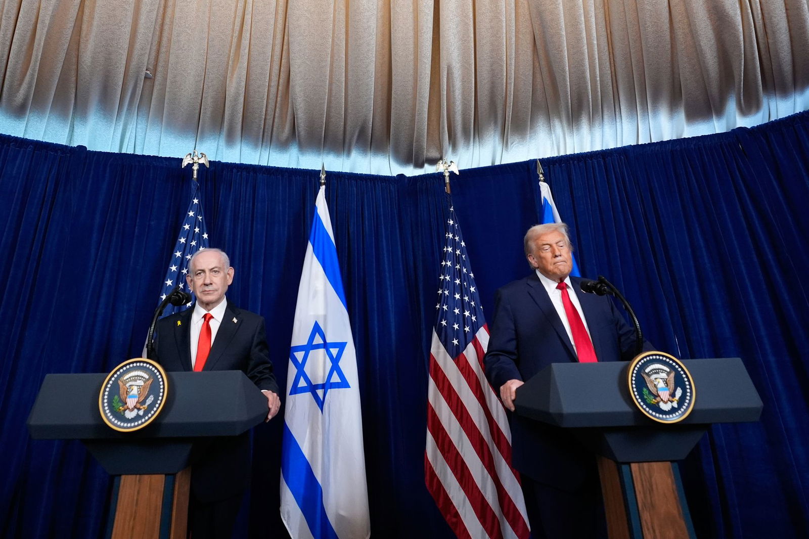US-Präsident Trump und Israels Premier Netanjahu sehen den Iran weiter als Bedrohung. 