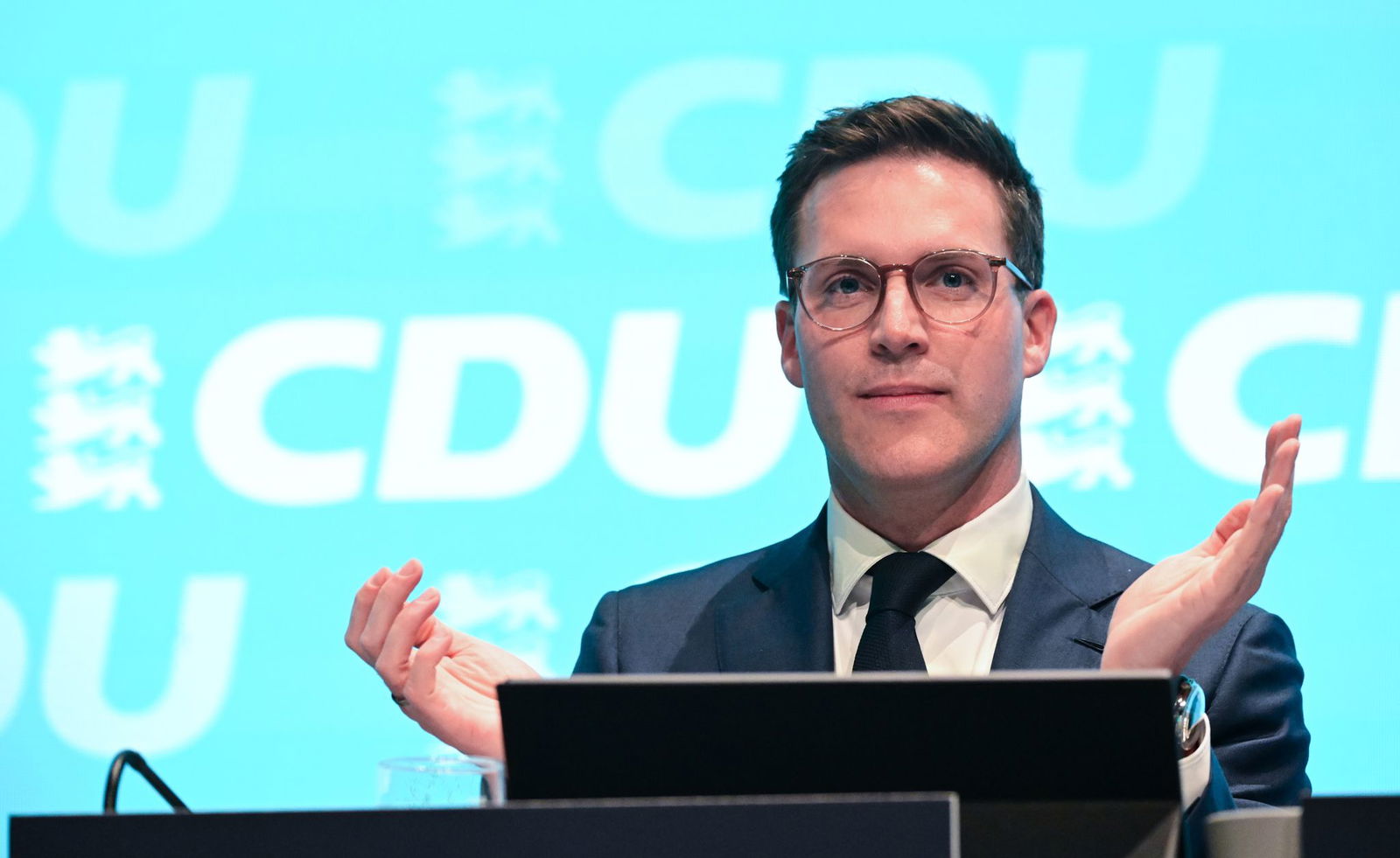 Kurz vor der heißen Phase des Landtagswahlkampfs bringt sich die baden-württembergische CDU mit Spitzenkandidat Hagel in Stellung.