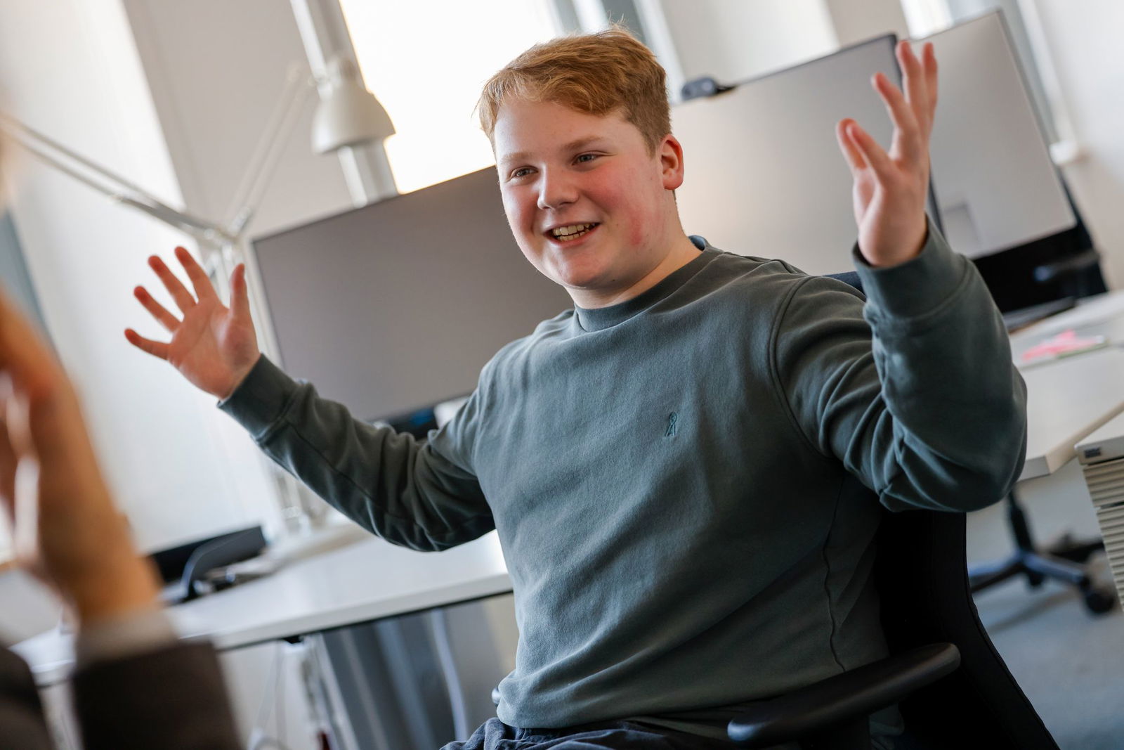 Seit zwei Jahren ist Julius Weckauf in einer festen Beziehung.