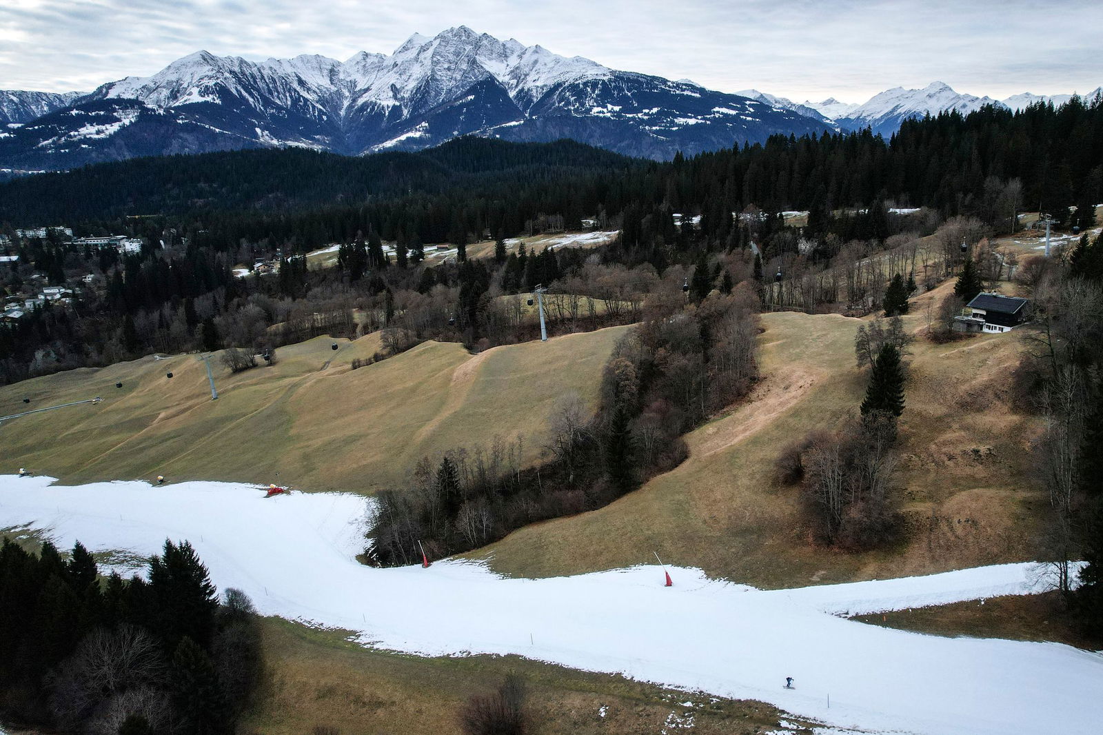 In der Schweiz gibt es teils deutlich weniger Schnee als im 30-jährigen Mittel. 