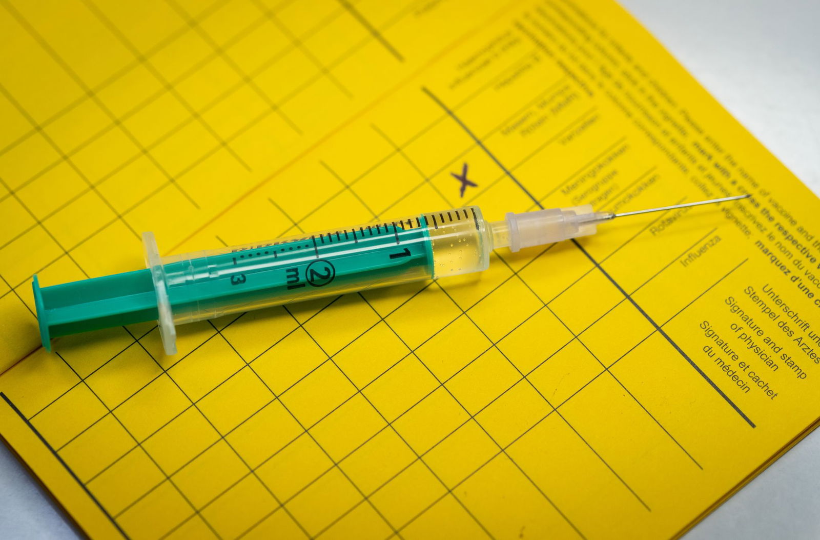 Die Impfung kann vor Gürtelrose schützen. (Symbolbild)